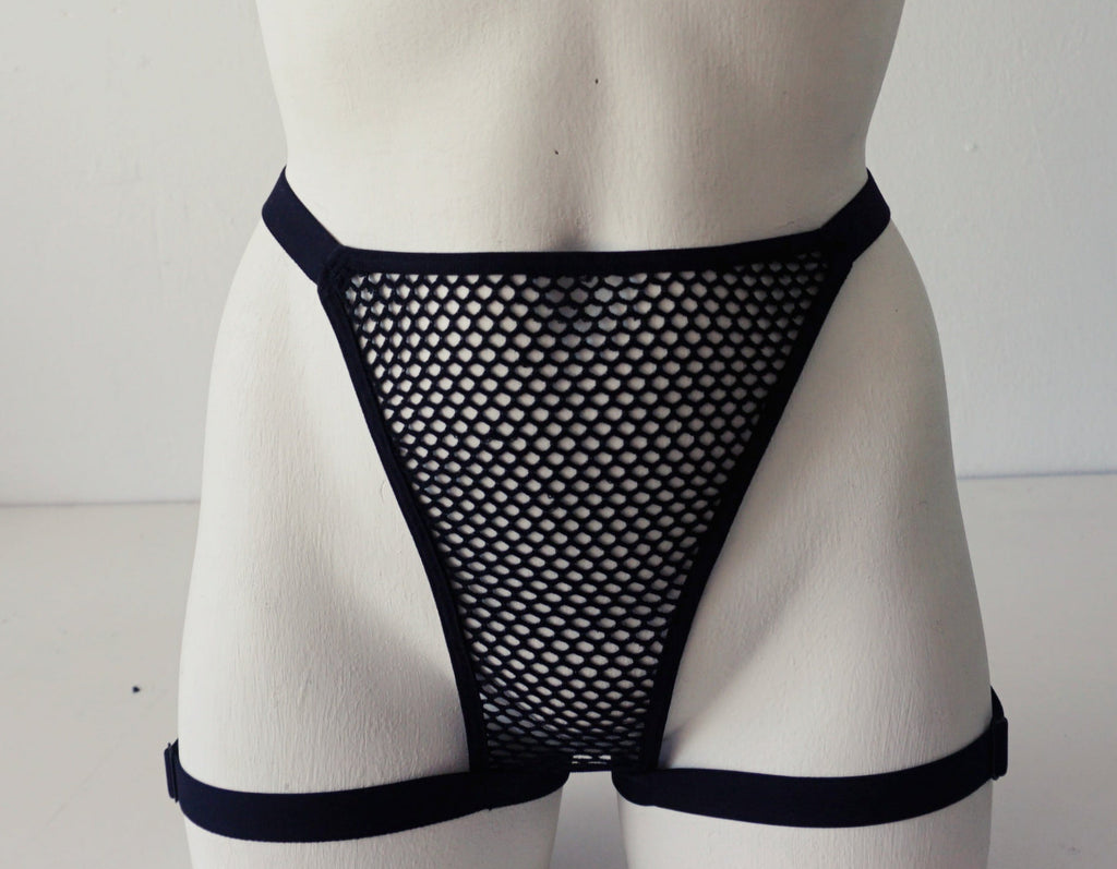 strappy-black-lingerie-orings-adjustable-straps-alt-girl-iona-smith-scott