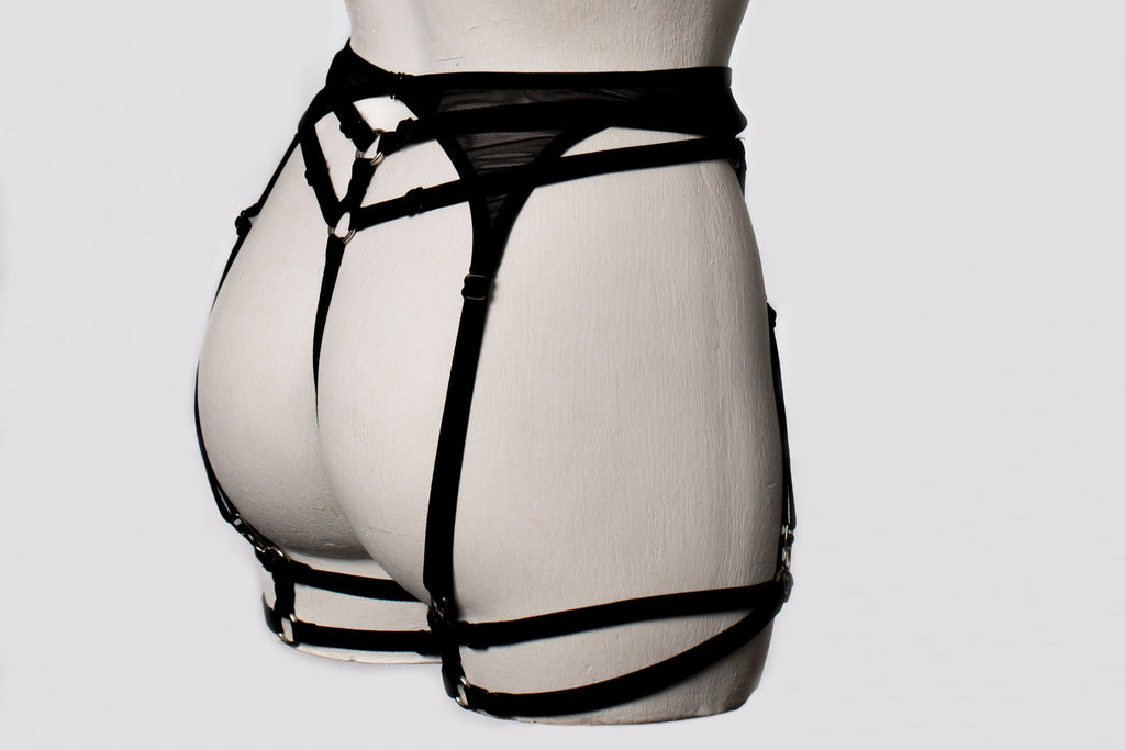 black-suspender-belt-strappy-oring-thong-sustainable-lingerie-brands-handmade-barcelona-iona-smith-scott