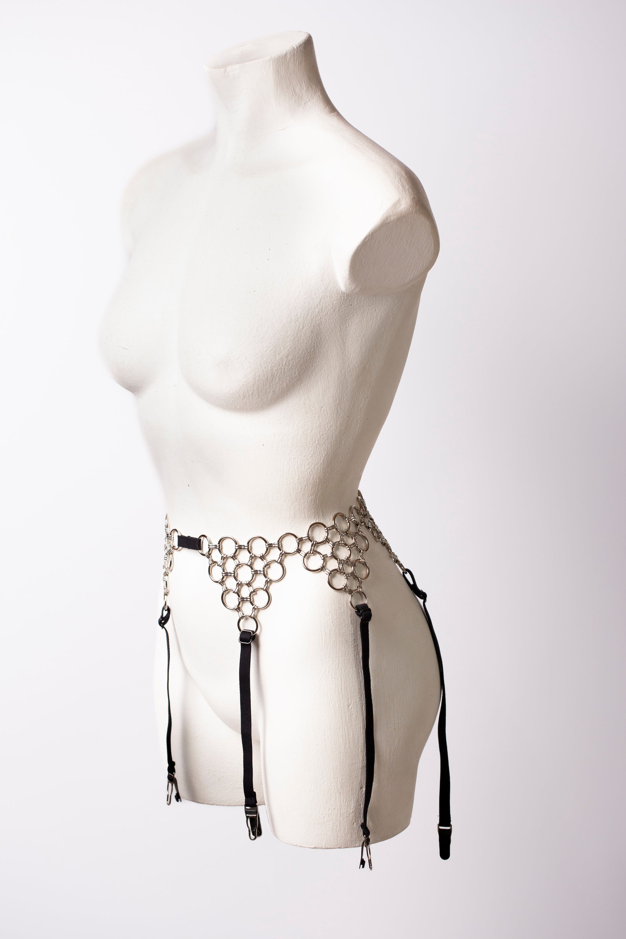 Chain-Link Garter Belt - KASANAGI Iona Smith Scott Chain-Link Garter Belt - KASANAGI Iona Smith Scott